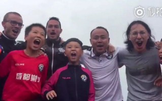 足球挂画好看吗男生的，足球挂画好看吗男生的图片